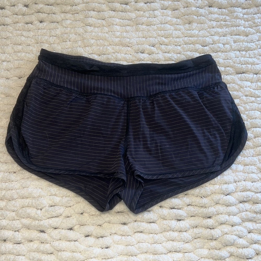 Lululemon shorts 🖤